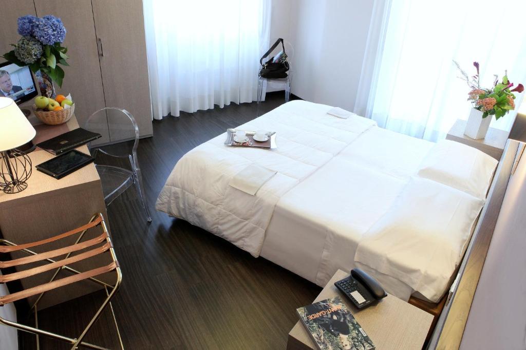 Doppel- oder Zweibettzimmer