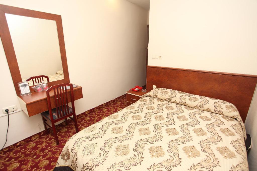 Single Room,62030356:JPEG