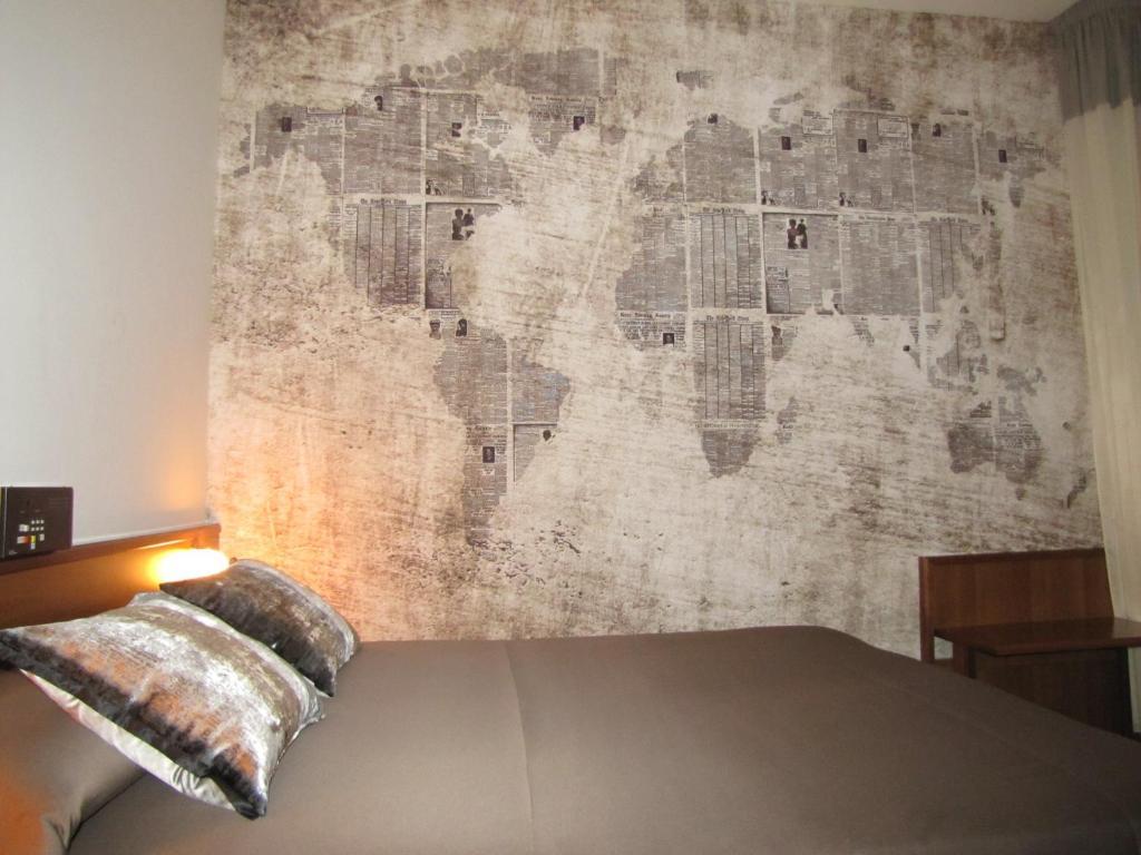 Doppel- oder Zweibettzimmer