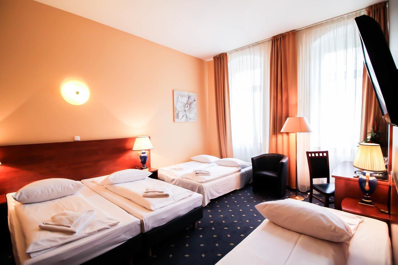 Fünfbettzimmer
