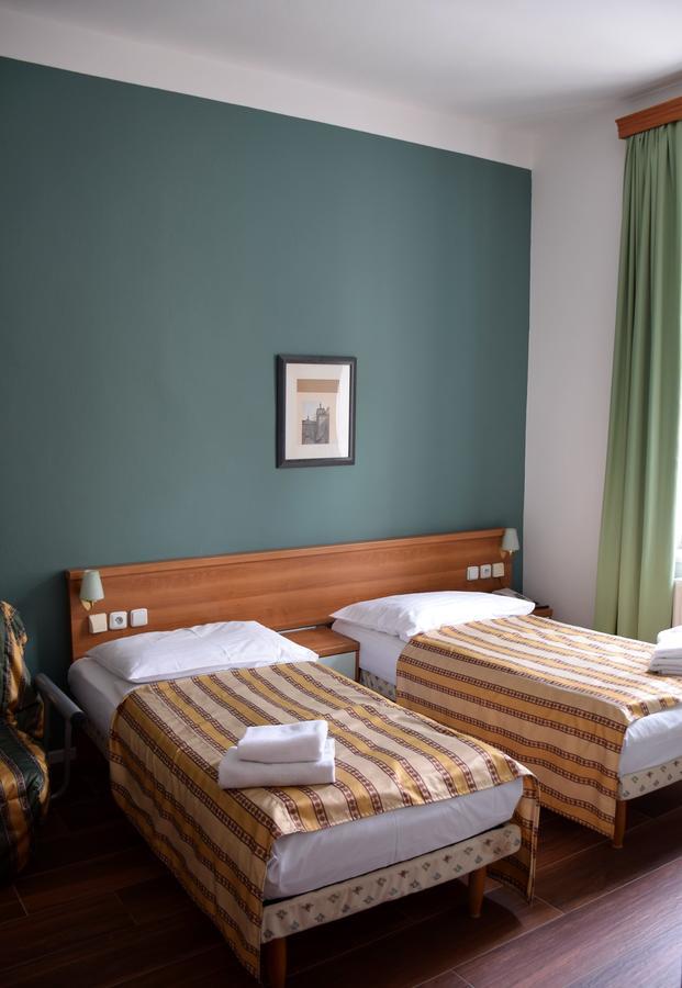 Deluxe Doppel-/Zweibettzimmer mit Gartenblick