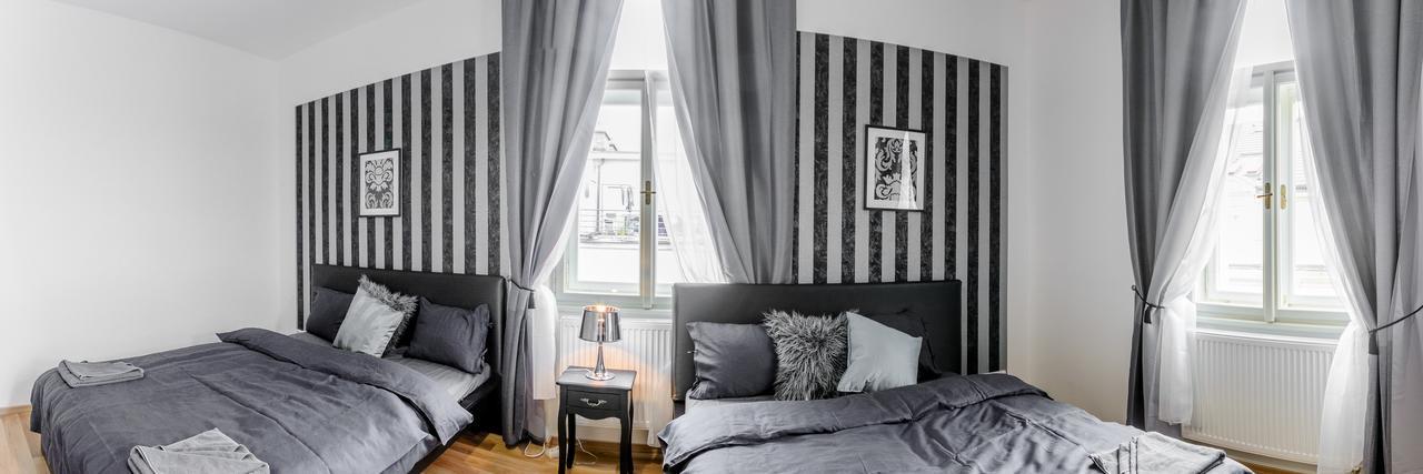 One-Bedroom Apartment,631998294:JPEG