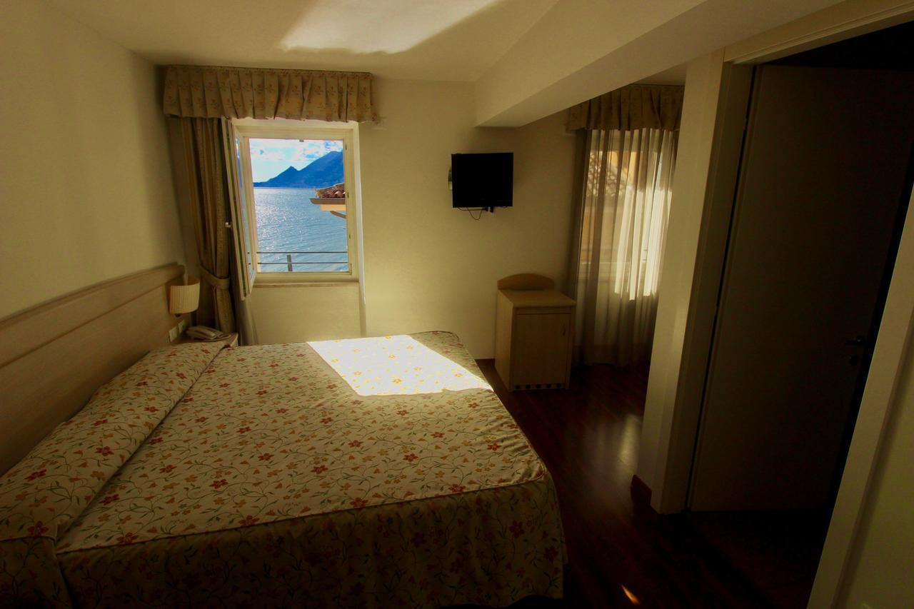 Doppel-/Zweibettzimmer mit Seeblick