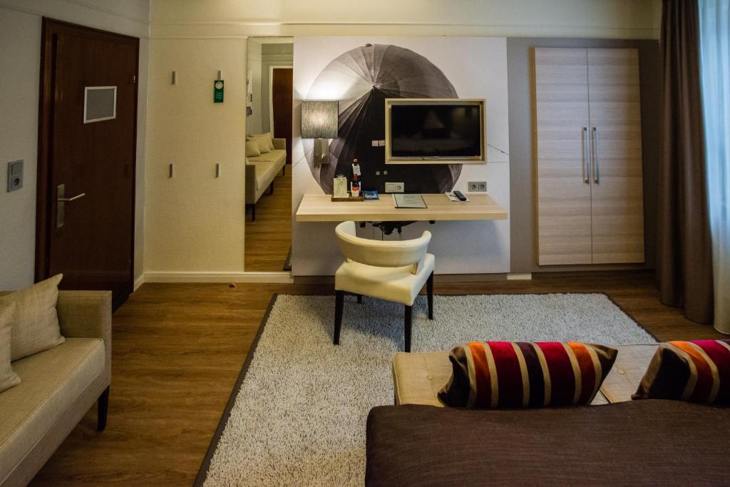 Standard Double Room,63561289:JPEG