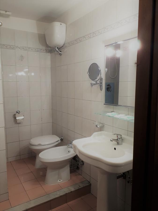 Fünfbettzimmer (5 Erwachsene)
