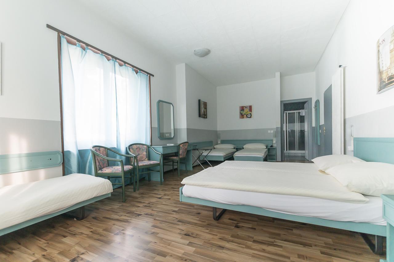 Familienzimmer mit Balkon