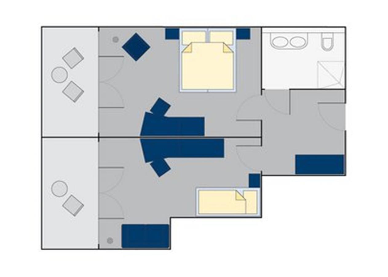 Familiensuite mit Balkon