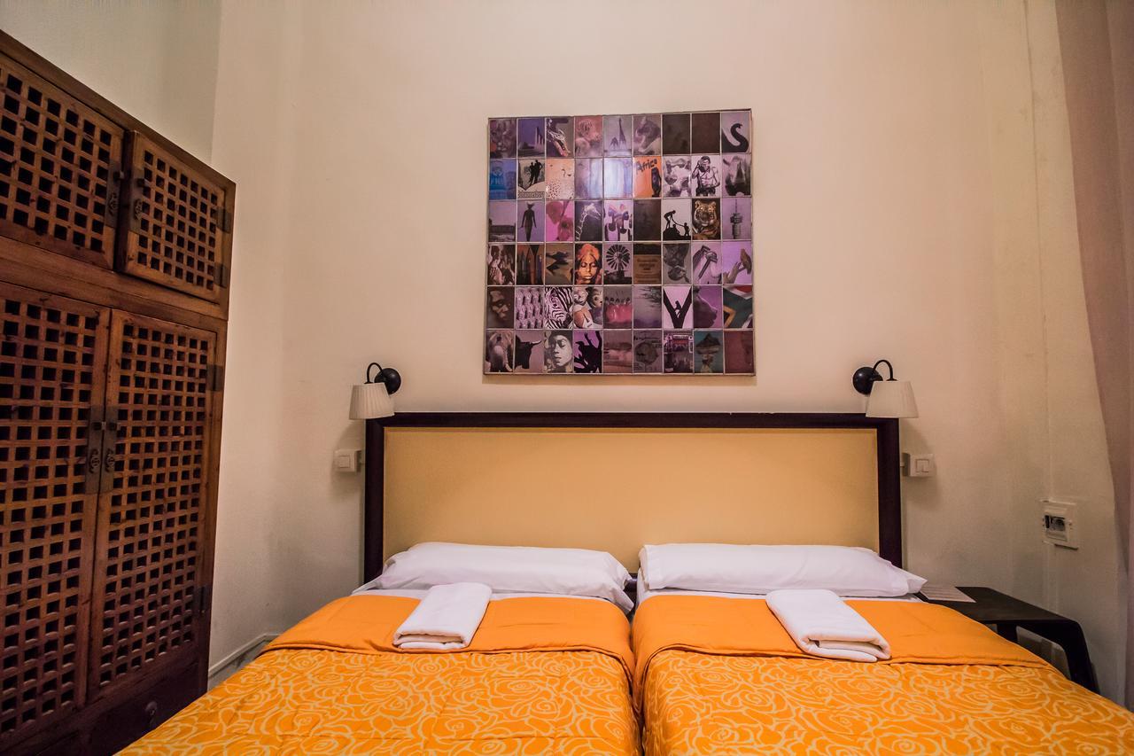 Doppel-/Zweibettzimmer mit Gemeinschaftsbad