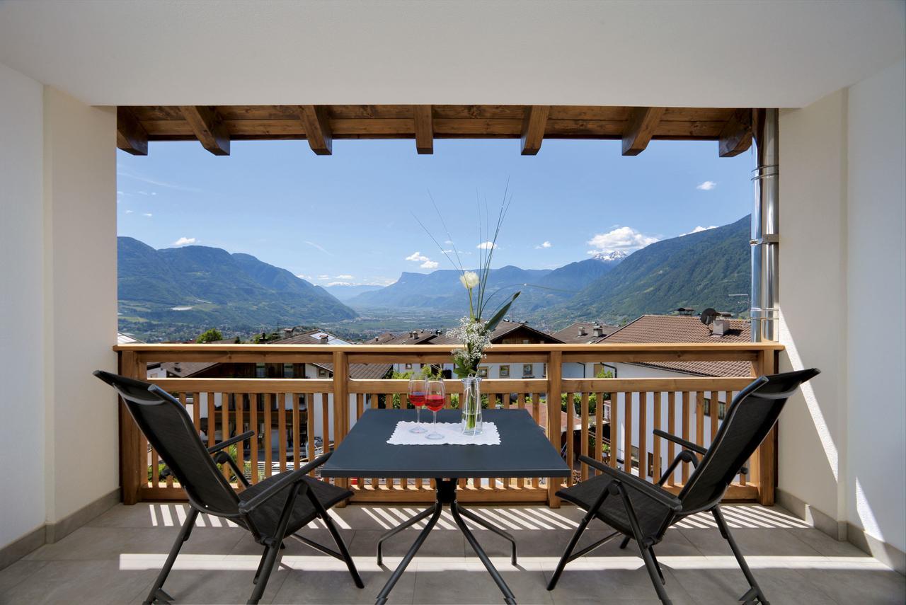 One-Bedroom Apartment with Balcony,646515171:JPEG