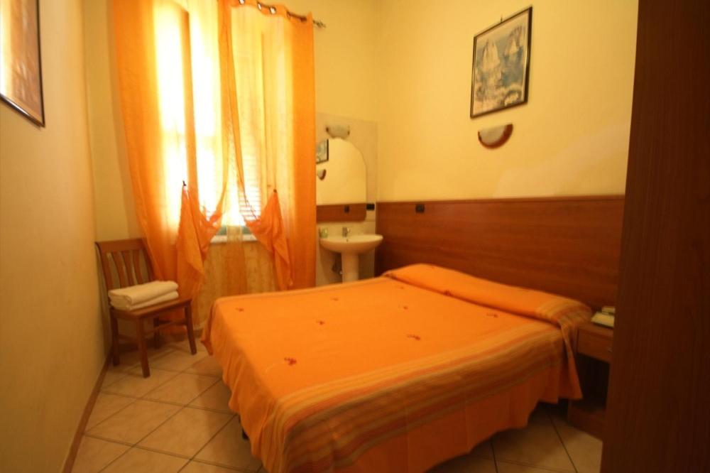 Doppelzimmer mit Gemeinschaftsbad