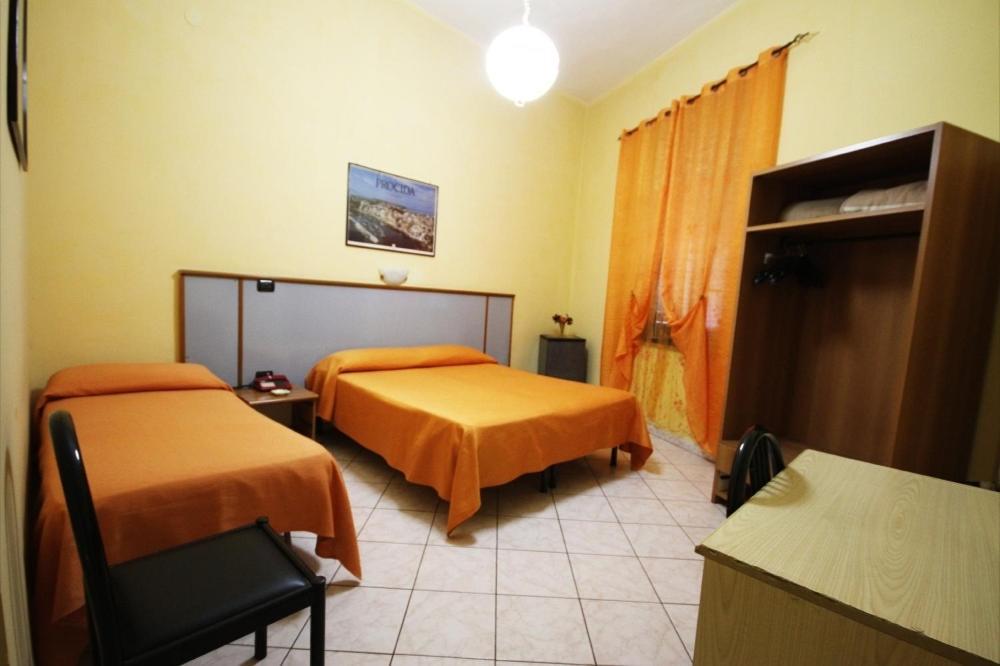 Dreibettzimmer