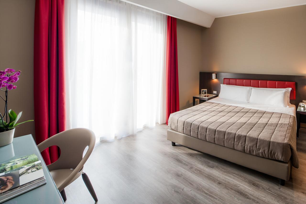 Doppelzimmer mit Balkon