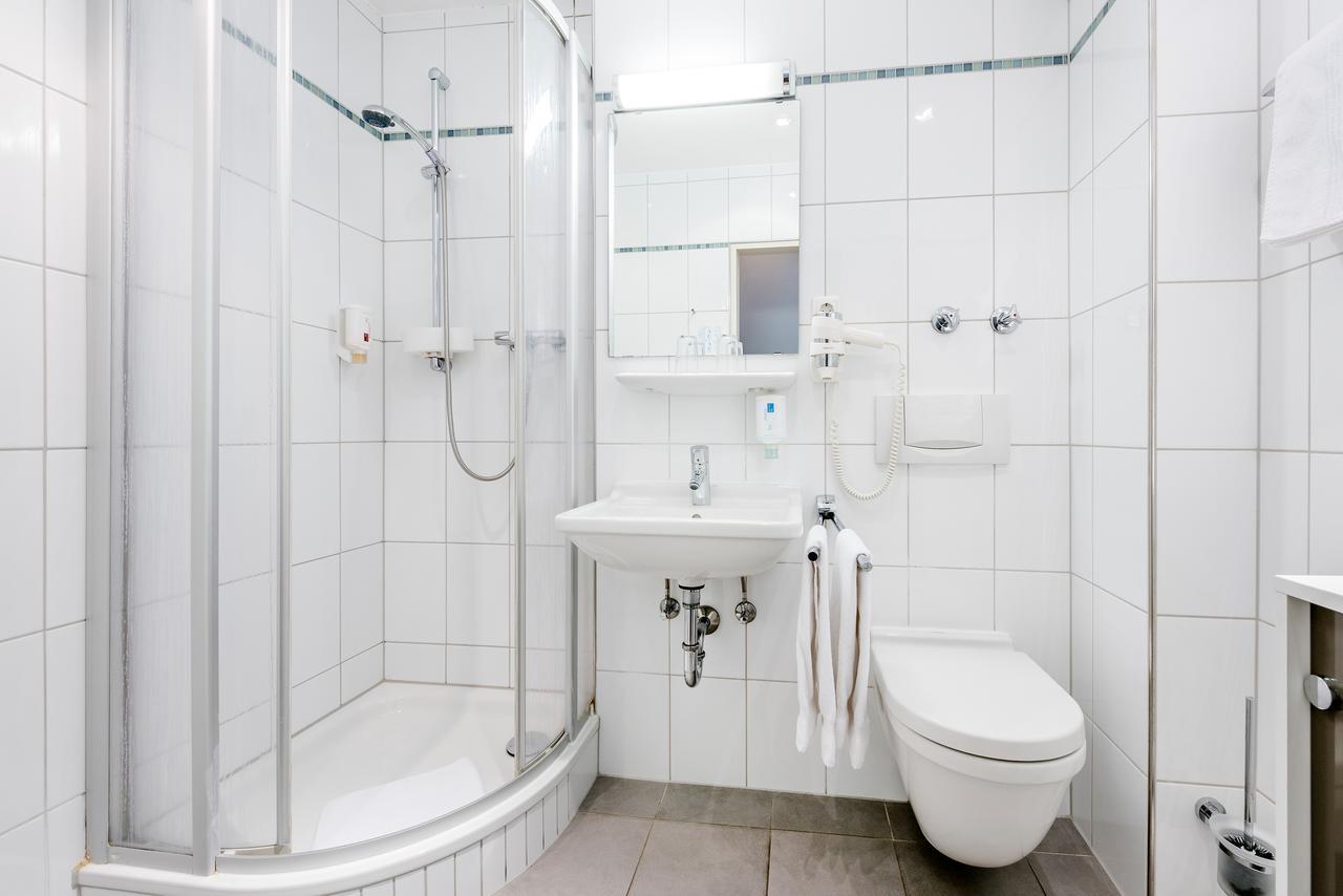 Triple Room,657915588:JPEG