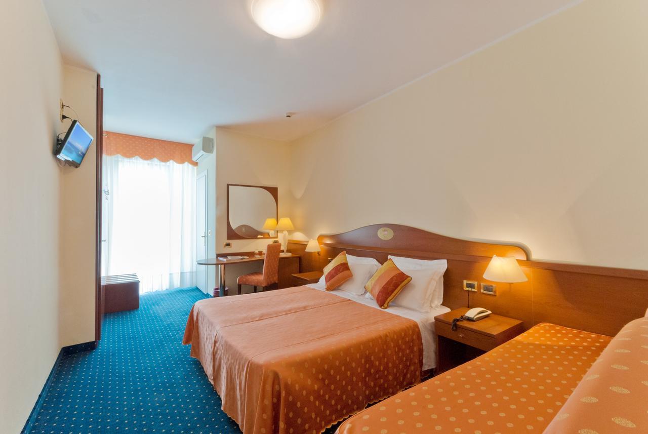 Dreibettzimmer