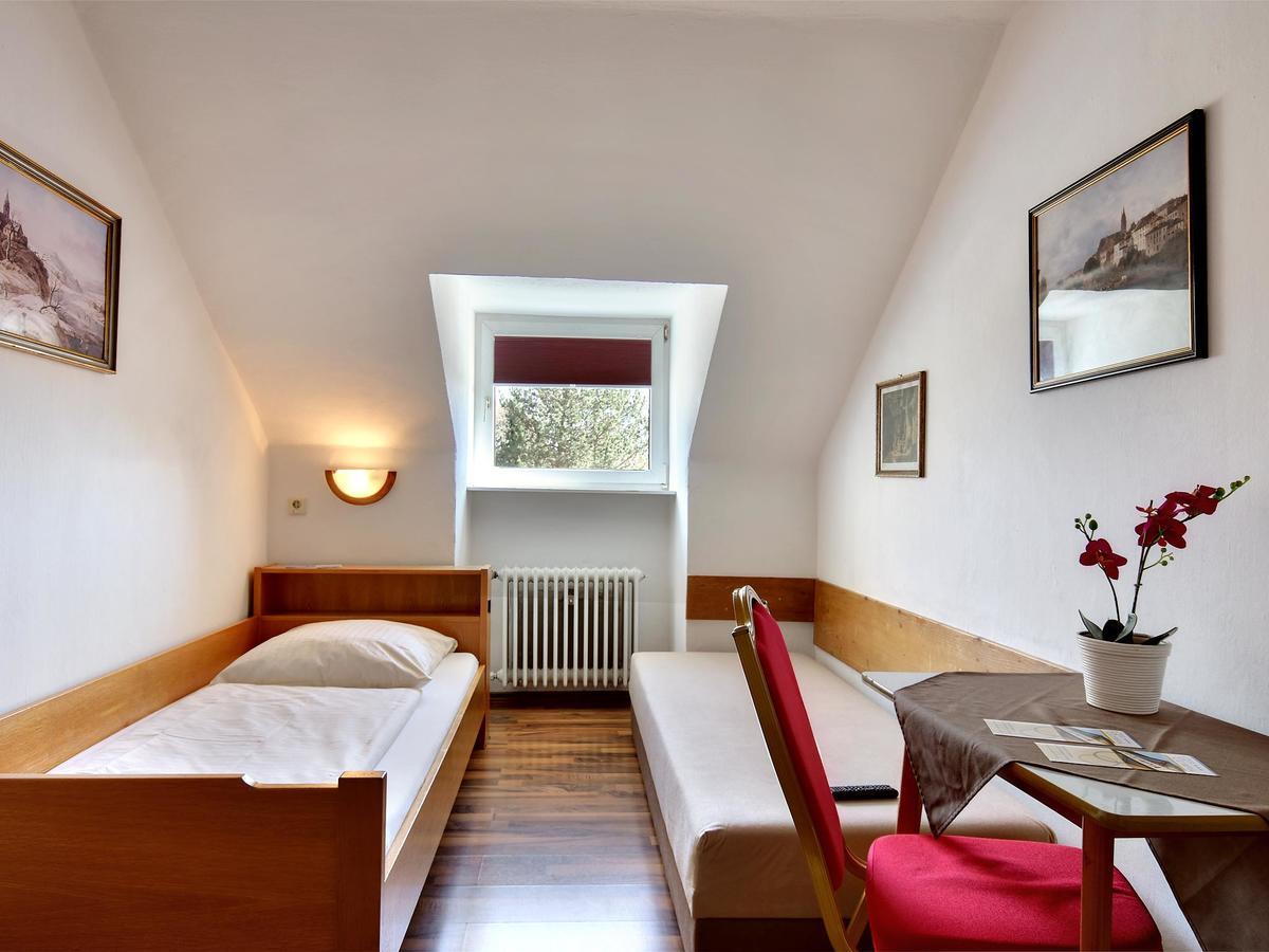 Economy Zweibettzimmer mit Gemeinschaftsdusche und -WC