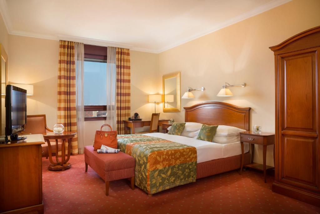 Executive Double Room,66572275:JPEG