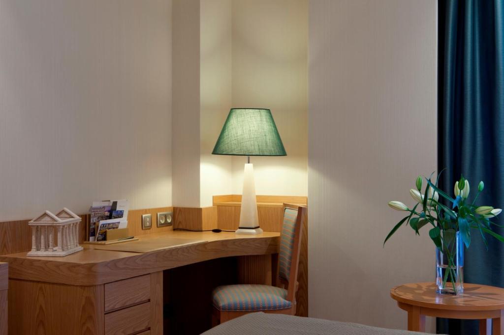 Classic Doppel- oder Zweibettzimmer mit Stadtblick