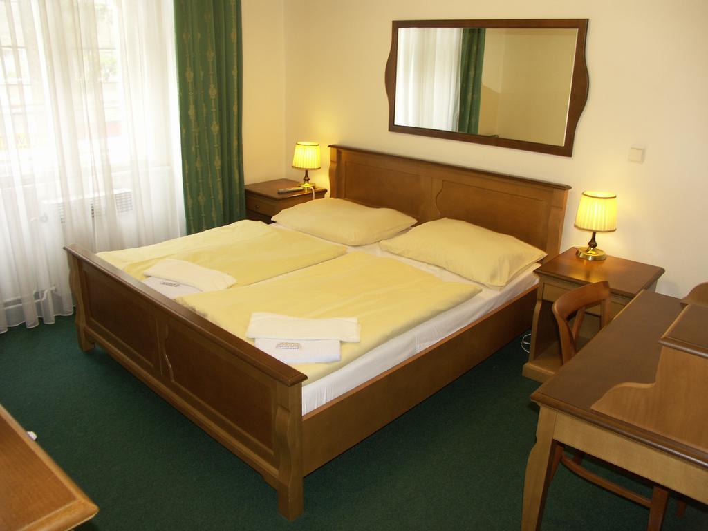 Deluxe Doppel-/Zweibettzimmer