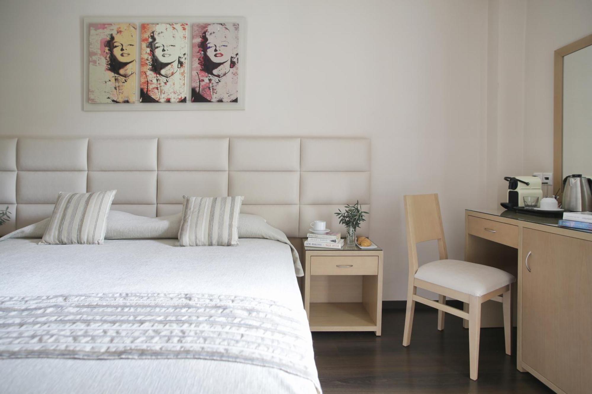 Superior Zweibett- oder Doppelzimmer mit Garten- oder Stadtblick