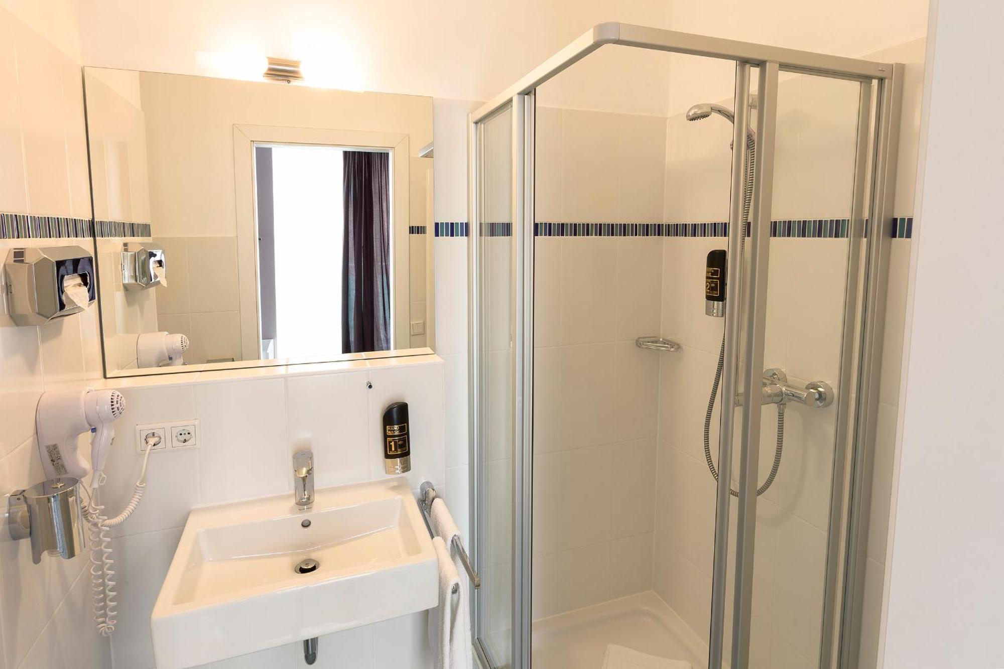 Doppelzimmer mit Balkon