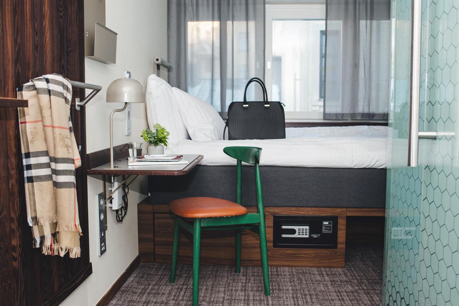 Small & Smart Double – mit Fenstern