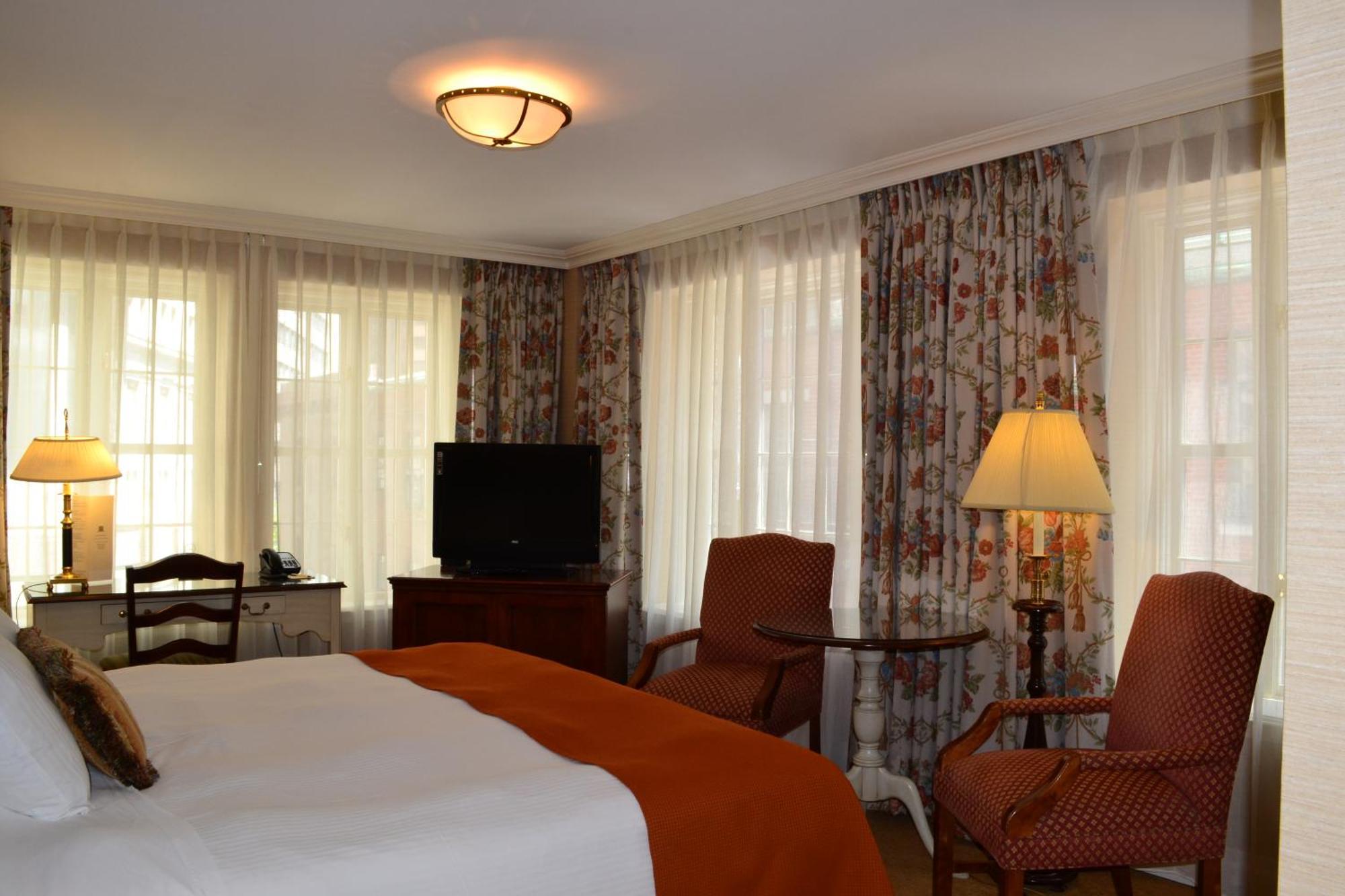 Superior Eckzimmer mit Kingsize-Bett