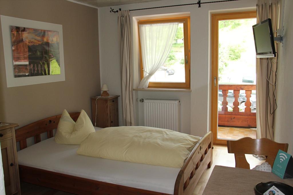Einzelzimmer mit Balkon