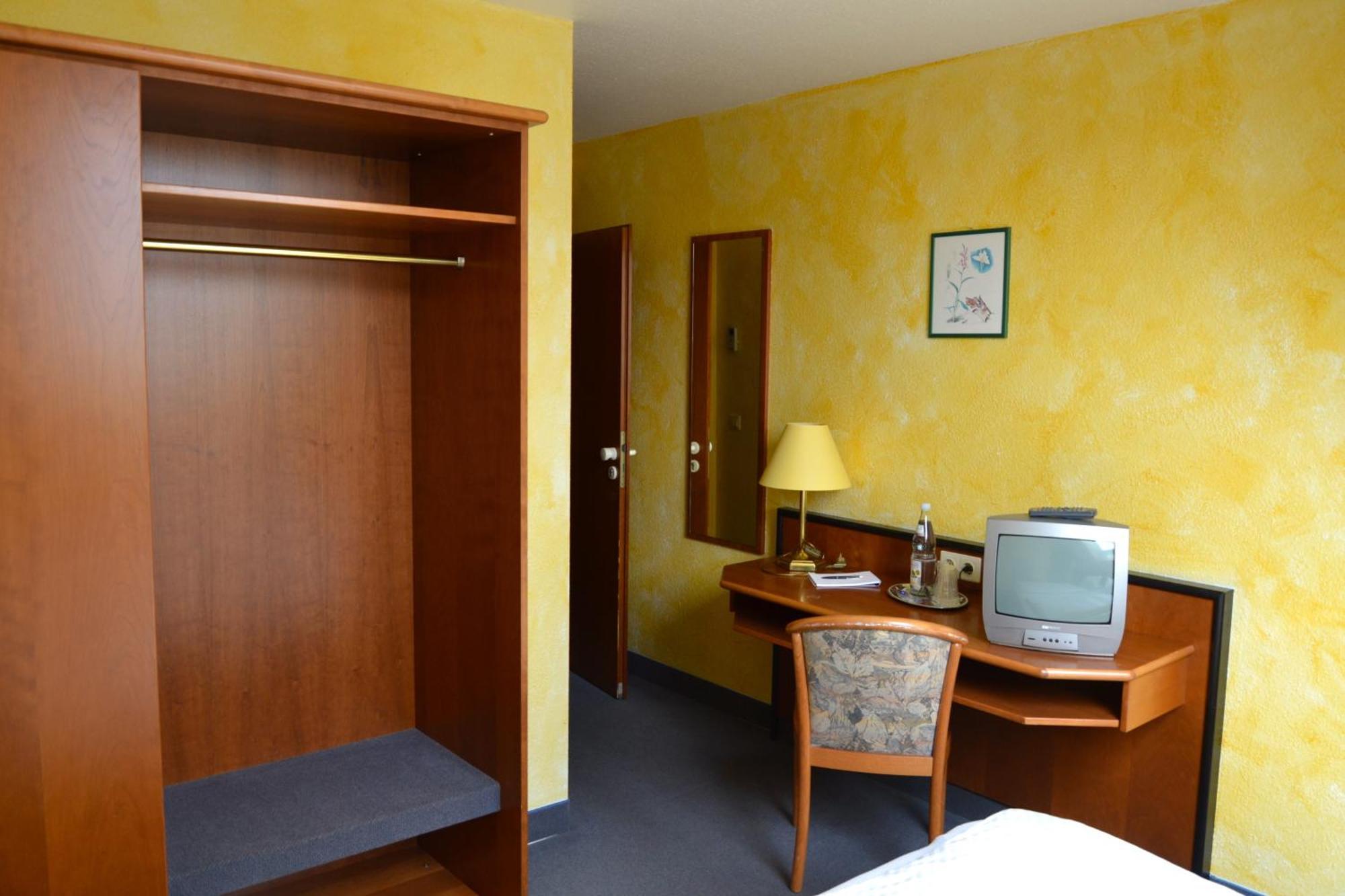 Doppelzimmer mit Zustellbett