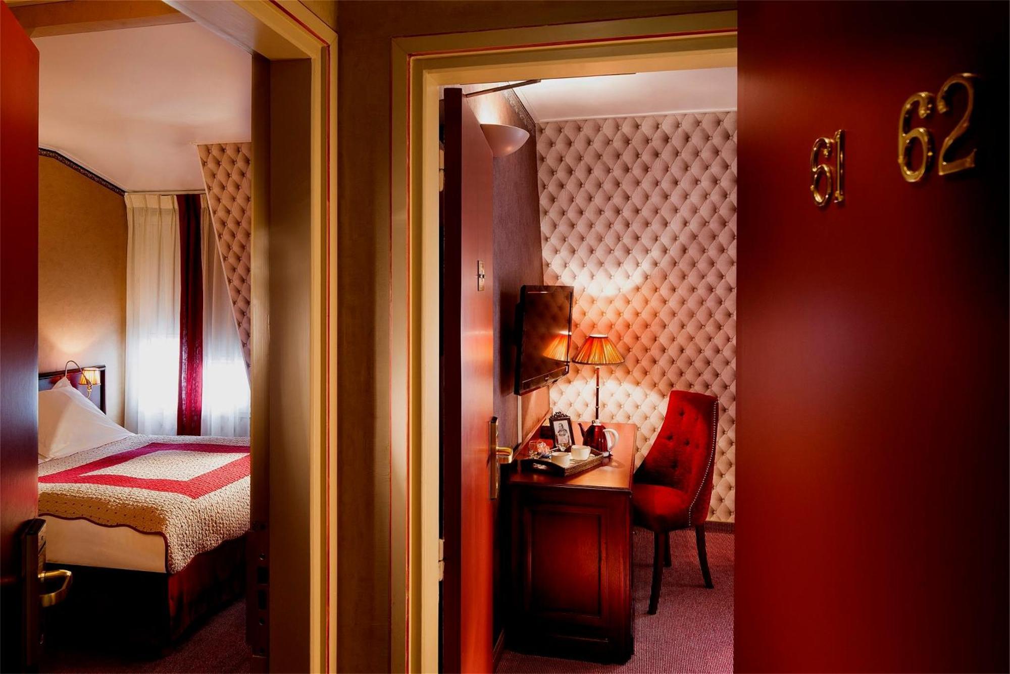 2 Doppelzimmer mit Verbindungstür