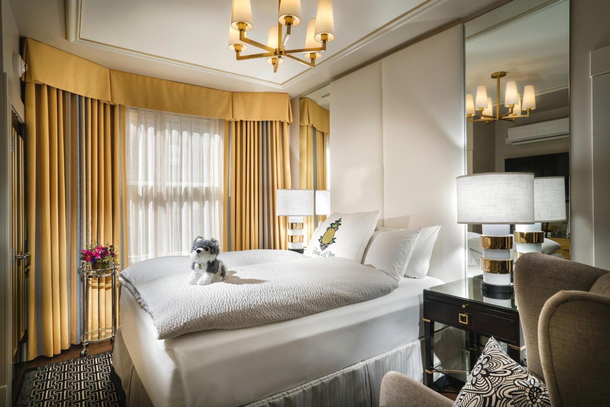 Zimmer Persona mit Queensize-Bett