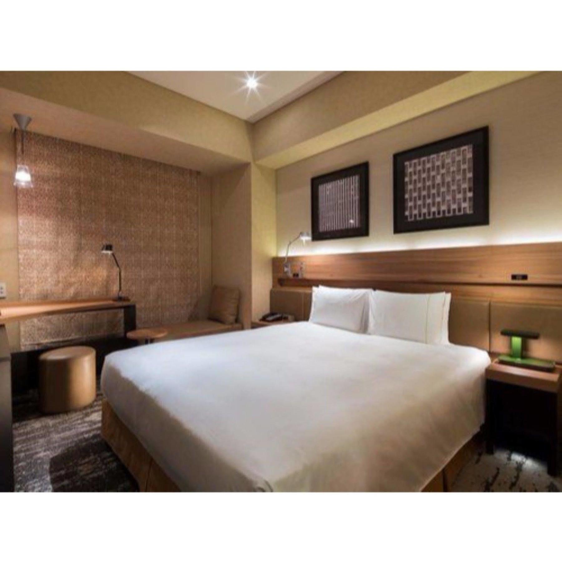 Doppelzimmer auf der Premium Etage – City Zimmer mit Blick auf den Tokyo Tower und Zugang zur Lounge
