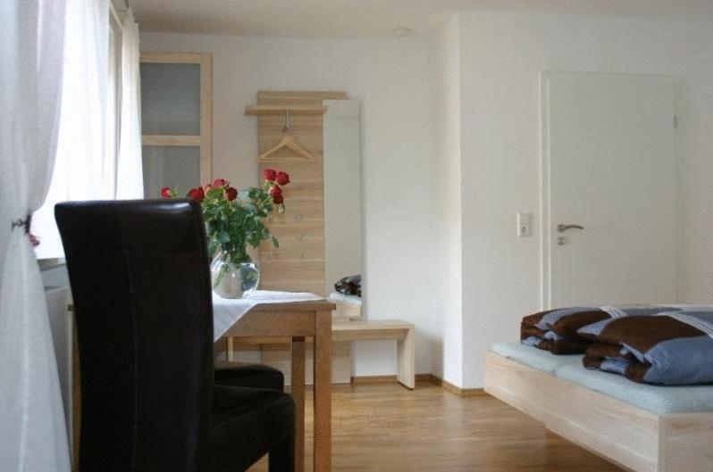 Doppelzimmer mit Balkon