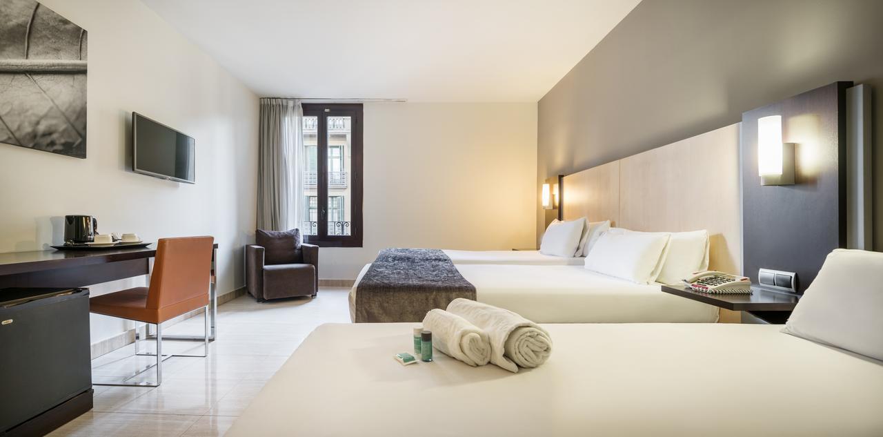 Doppel-/Zweibettzimmer mit Zustellbett (2 Erwachsene + 1 Kind)