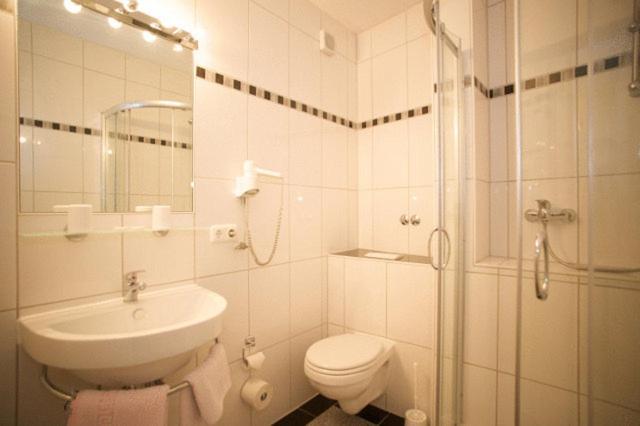 Double or Twin Room,7238690:JPEG