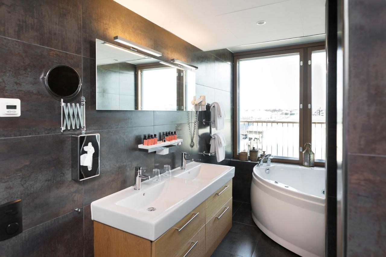 Premium Suite