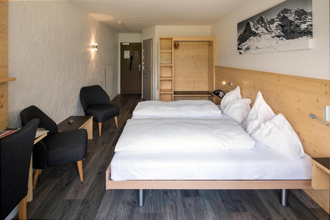 Doppelzimmer mit Balkon und Eiger-Blick (oberste Etagen)