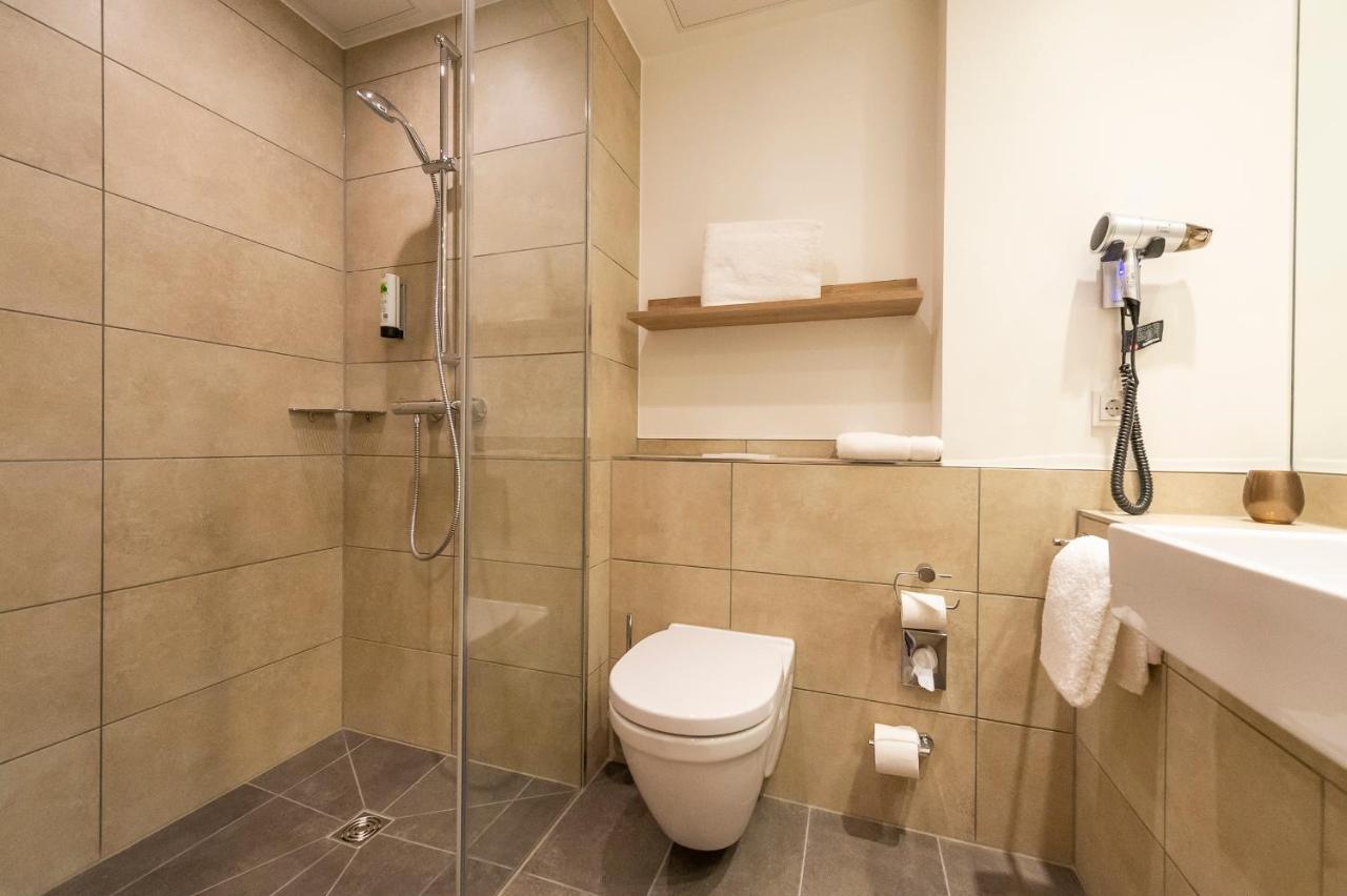Standardzimmer mit hoher Etage