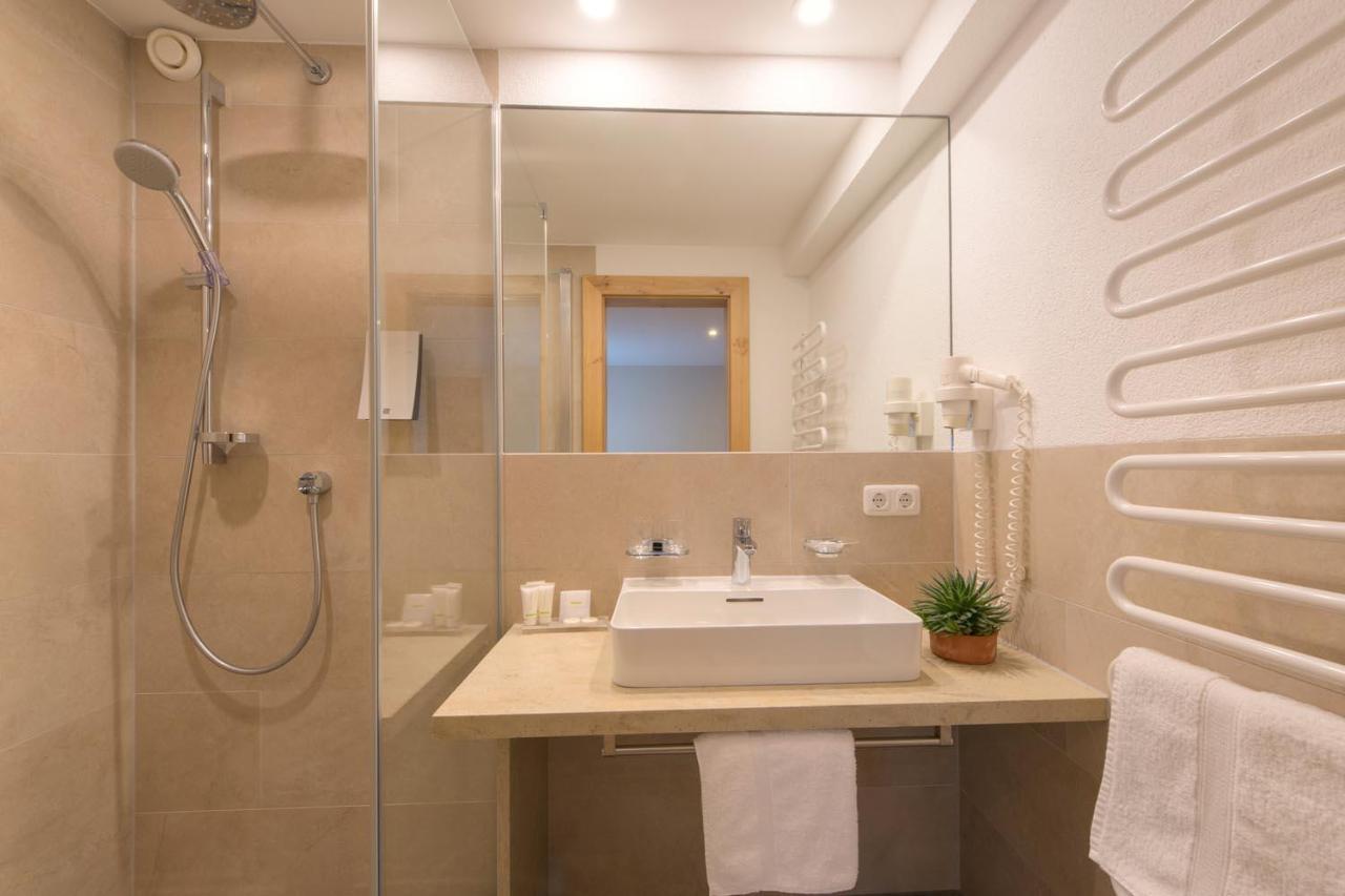 Suite mit 2 Schlafzimmern und Balkon (5 Erwachsene)