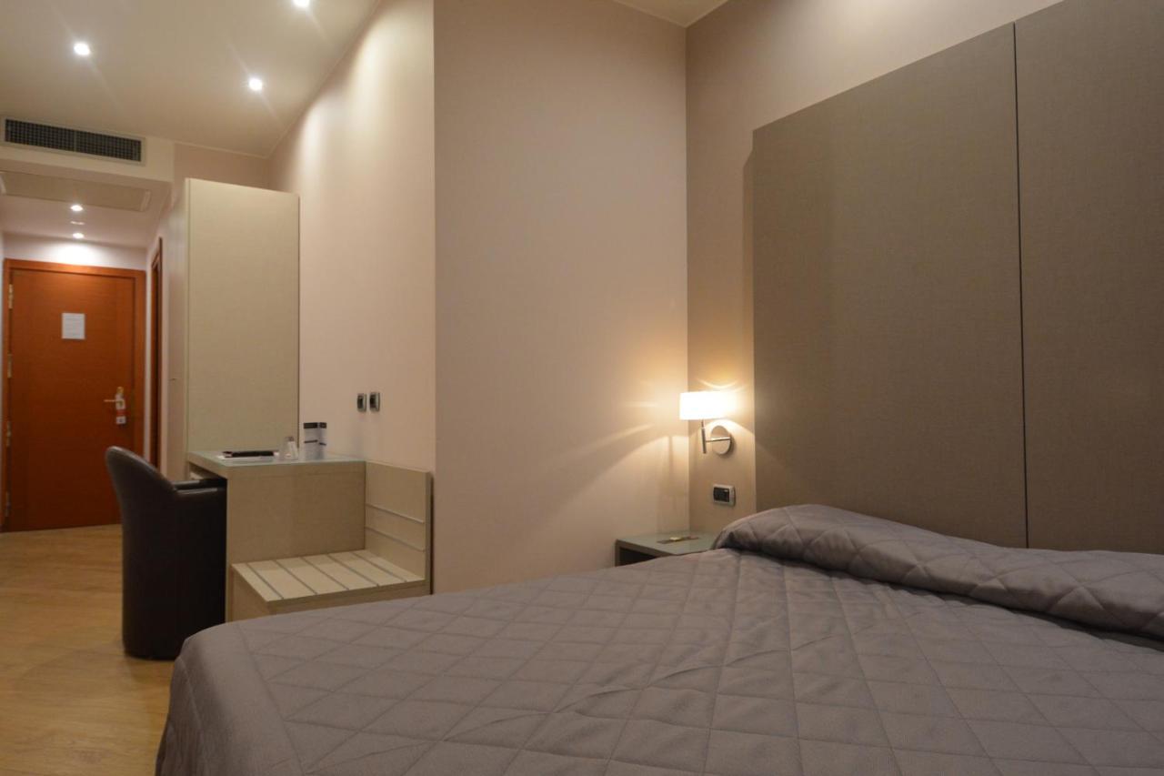 Basic Doppel-/Zweibettzimmer