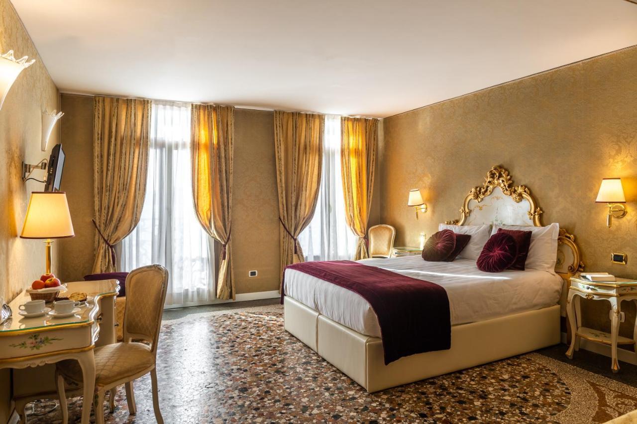 Familiendreibettzimmer mit Kanalblick