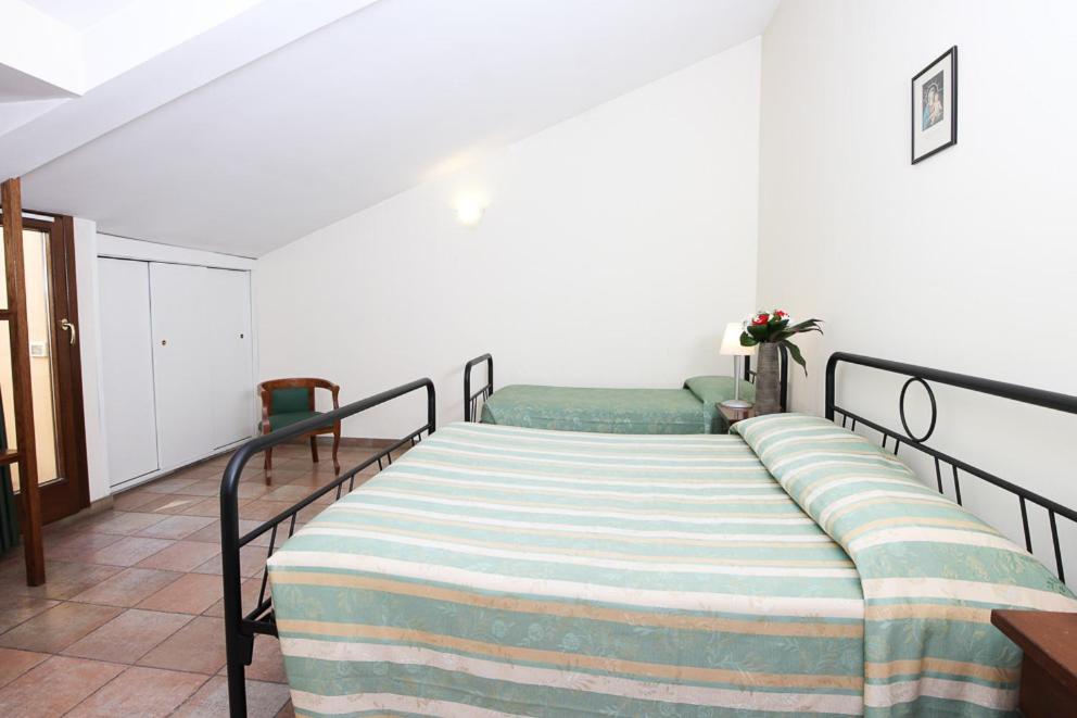Standard Dreibettzimmer