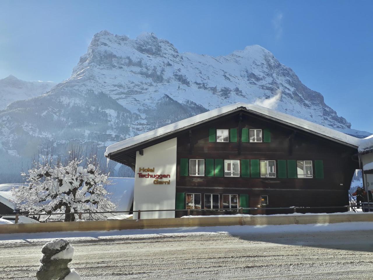 Doppelzimmer mit Gemeinschaftsbad