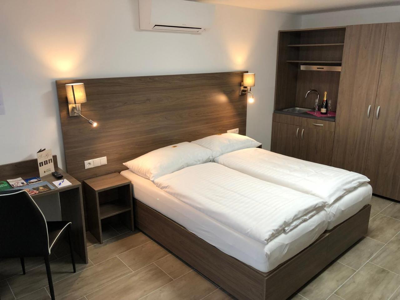 Dreibettzimmer