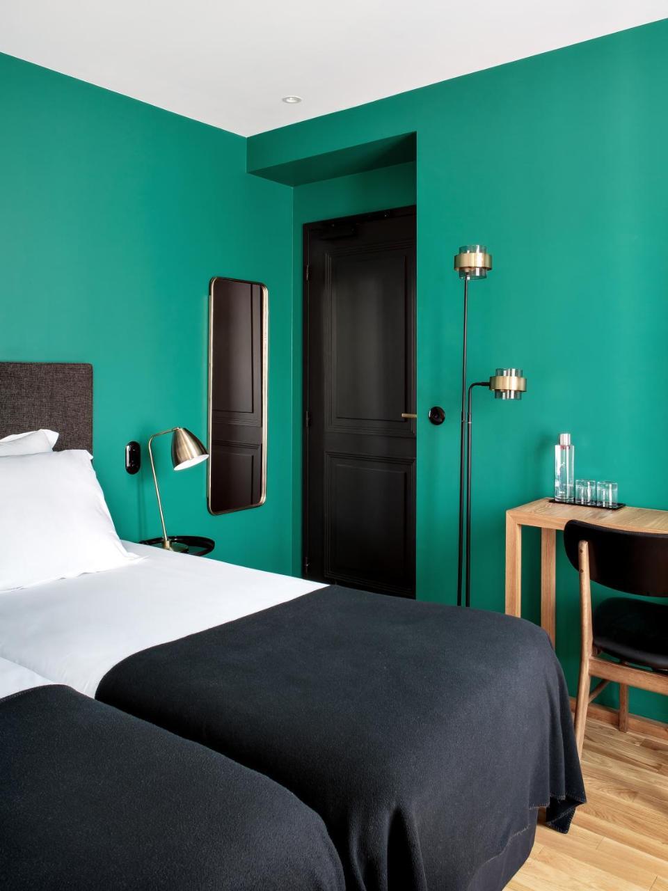 2 Doppelzimmer mit Verbindungstür