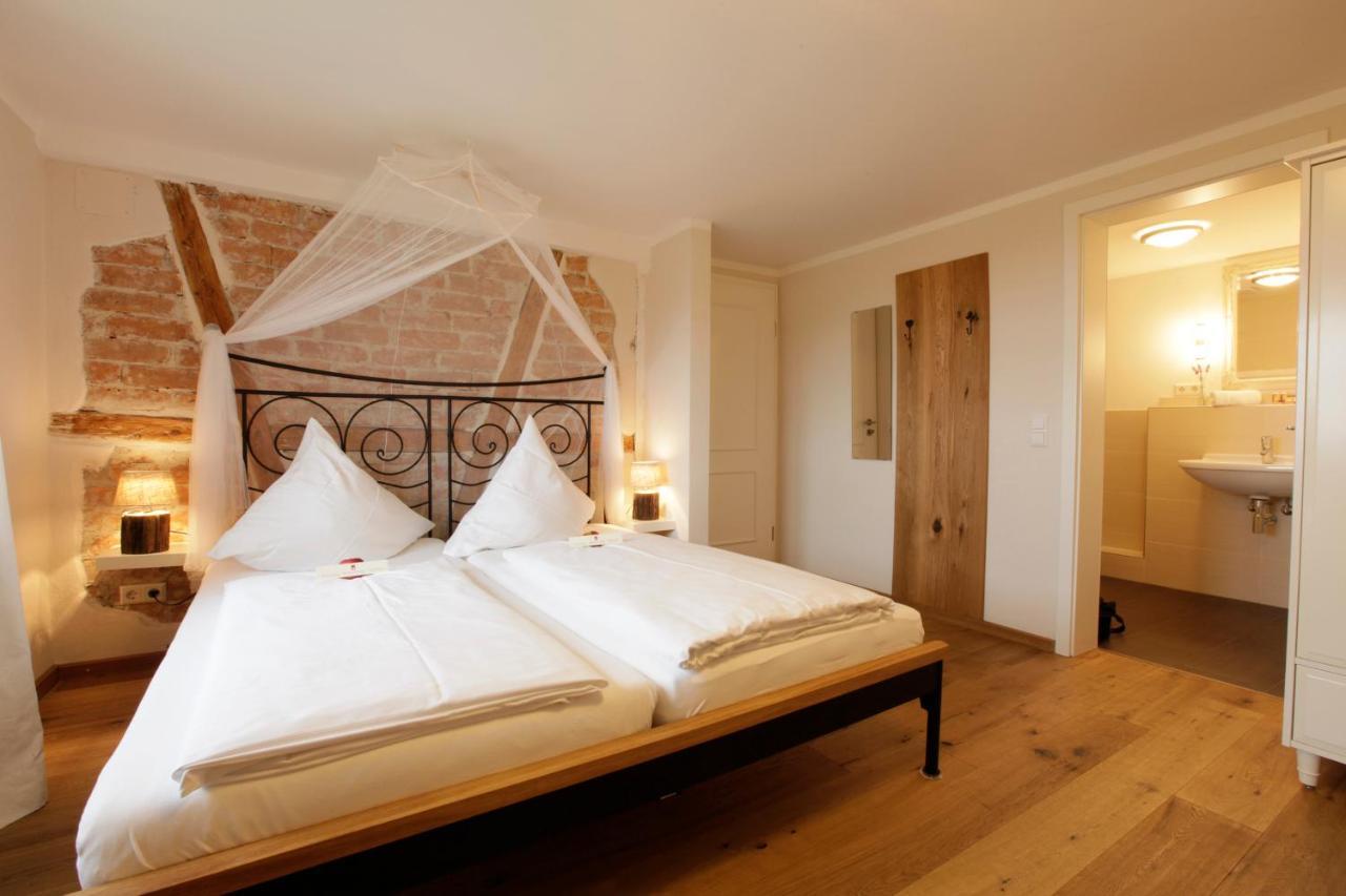 Doppelzimmer mit Seeblick