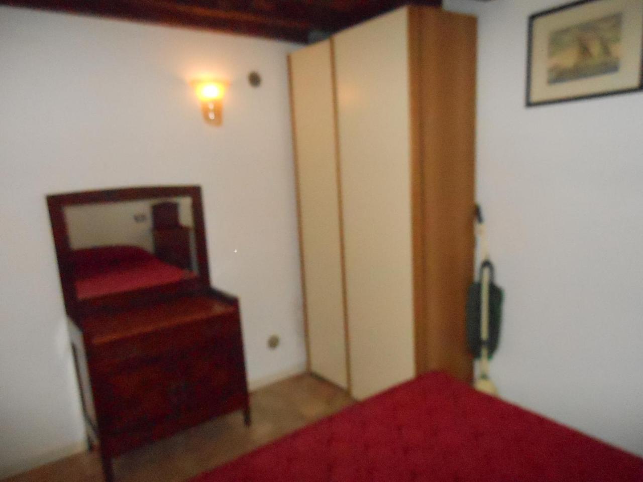 Doppel- oder Zweibettzimmer