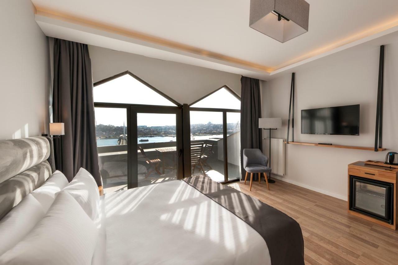 Deluxe Double Room with Balcony and Sea View,781378281:JPEG