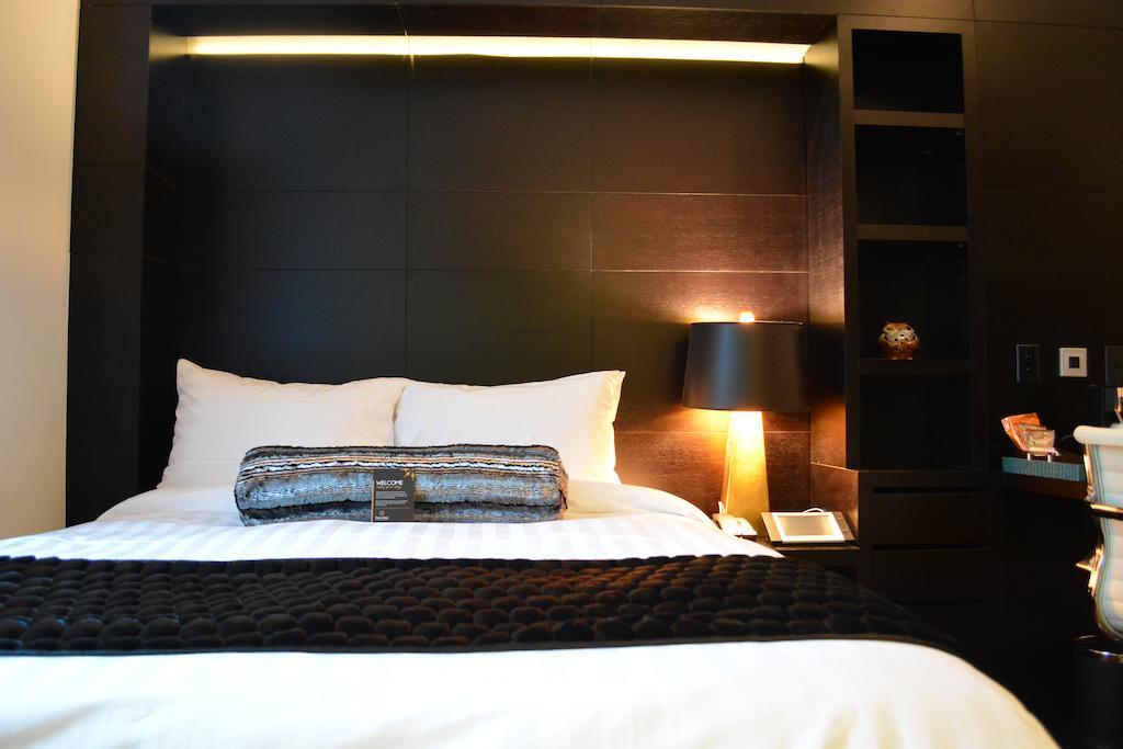 Zimmer mit 2 Queensize-Betten