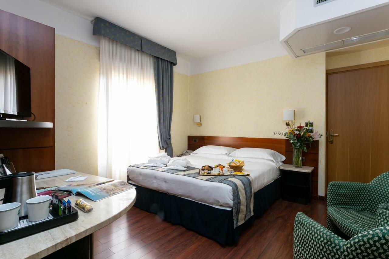 Deluxe Zimmer mit Kingsize-Bett