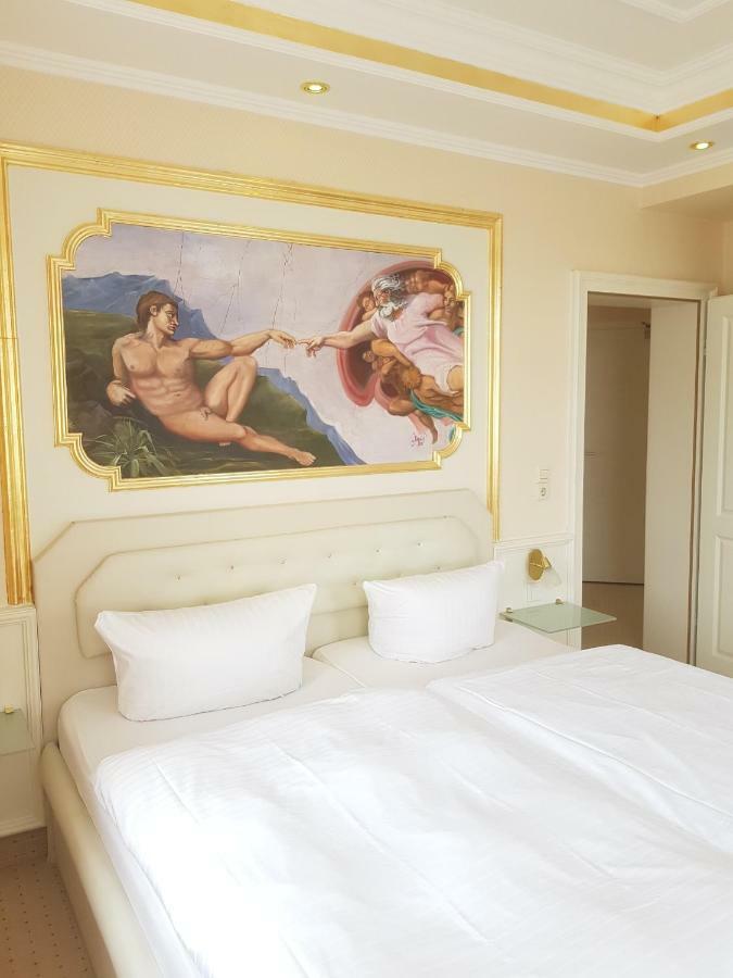 Classic Dreibettzimmer